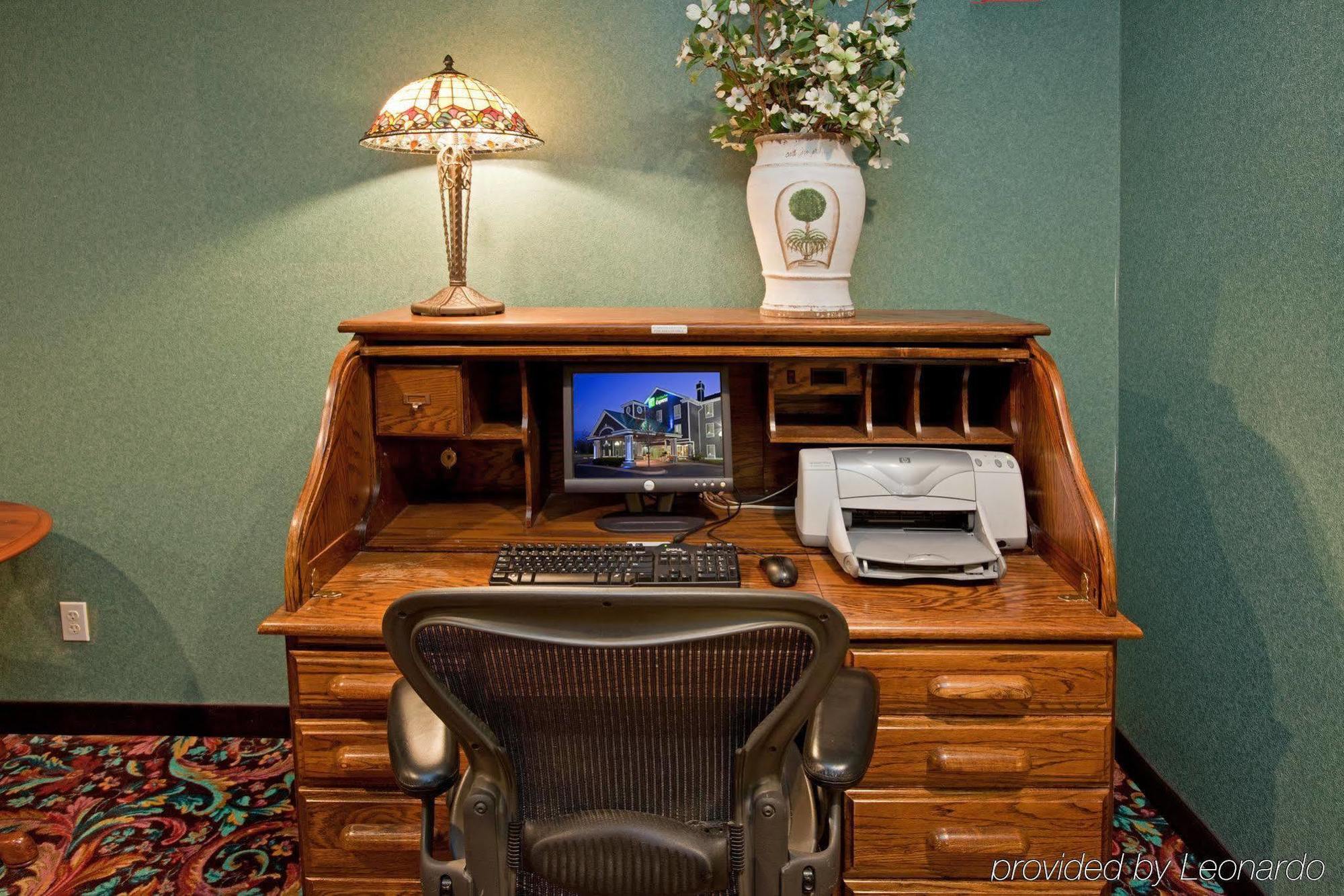Holiday Inn Express Grand Rapids Southwest By Ihg Grandville Esterno foto
